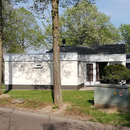 Rustige, Gelijkvloerse Vakantiewoning Met 2 Slaapkamers In Simpelveld, Zuid-Limburg מראה חיצוני תמונה