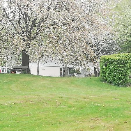 Rustige, Gelijkvloerse Vakantiewoning Met 2 Slaapkamers In Simpelveld, Zuid-Limburg מראה חיצוני תמונה
